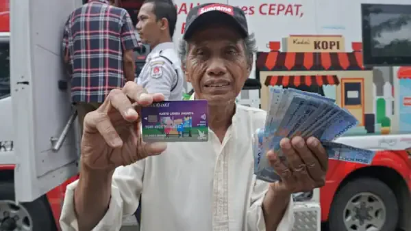 kartu lansia jakarta 2025 kapan cair